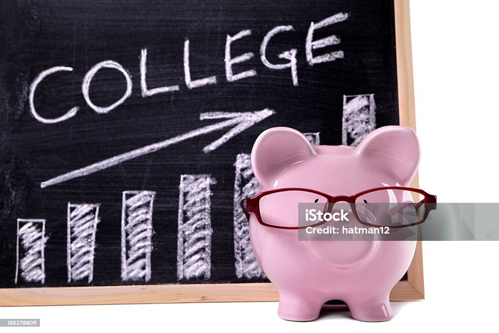 ピギー銀行、大学の割引または料金表 - 貯金箱のロイヤリティフリーストックフォト