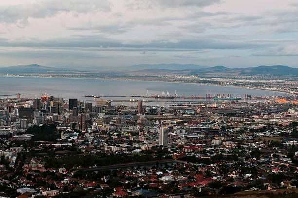 istock Twilight view of Cape Town 185279438