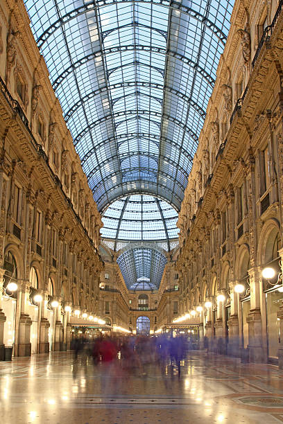 istock Shopping arcade in Milan 185281026