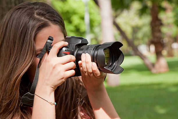 istock photographer girl 185281610
