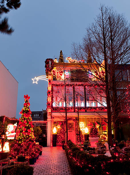 istock house decorated with Christmas lights 185282706