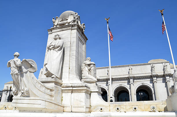 istock Christopher Columbus Memorial Fountain 185283327