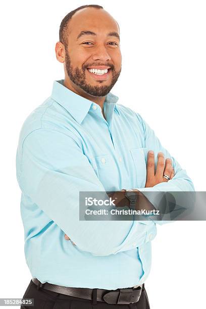 Legere Gemischtes Mann Lächelnd Mit Arme Verschränkt Stockfoto und mehr Bilder von Blau