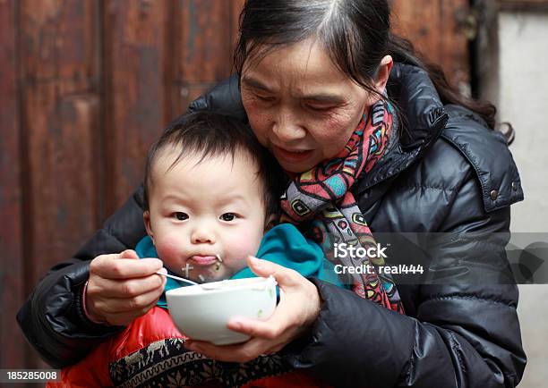 Mia Madre E Figlio - Fotografie stock e altre immagini di 12-17 mesi - 12-17 mesi, 12-23 mesi, 6-11 Mesi