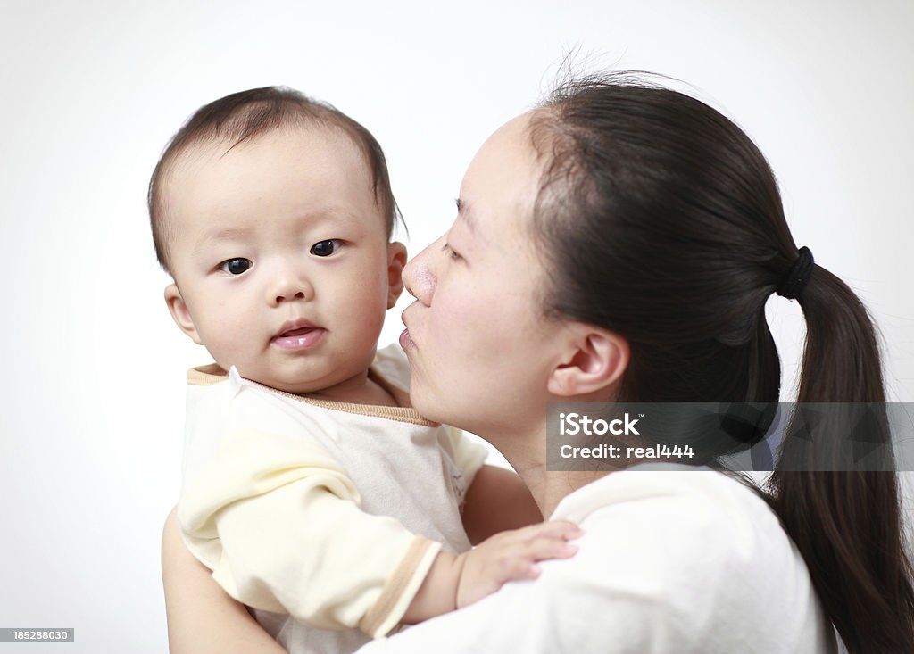 幸せな母と息子のアジア - 25-29歳のロイヤリティフリーストックフォト
