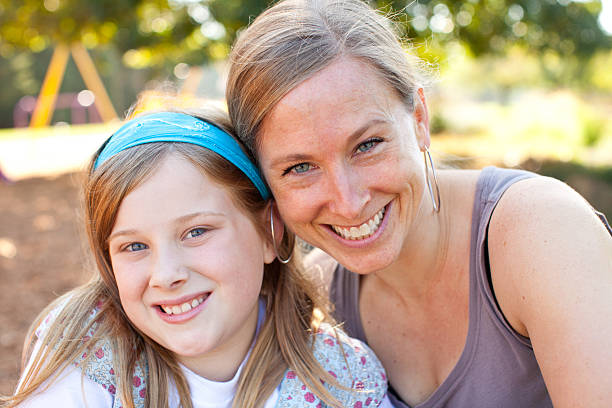 istock Mom and Daughter 185289071