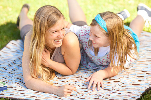 istock Mom and Daughter 185289398