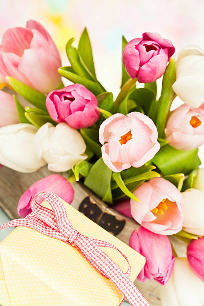 istock Mother's Day Bouquet and Gift 185291236