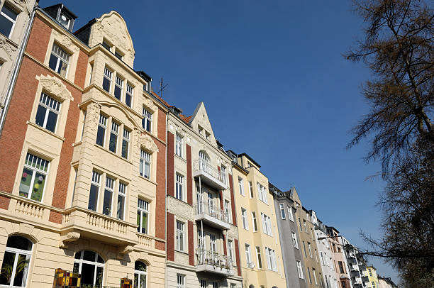 istock Row of townhouses 185291828