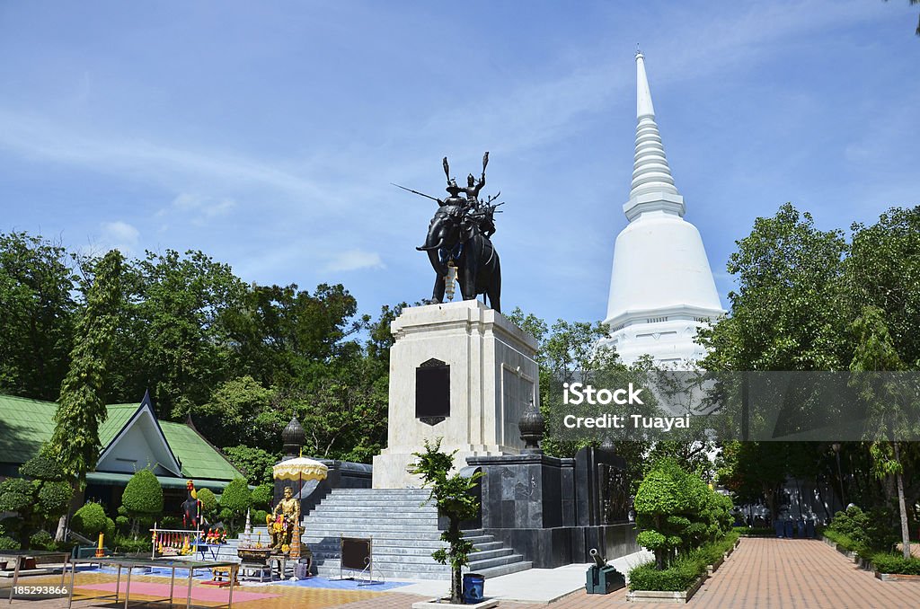 Monumento Yuthahuttee ou não Chedi guerra em Suphanburi - Royalty-free Adulto Foto de stock