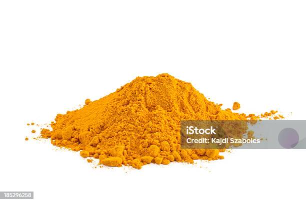 Amarelo Especiarias - Fotografias de stock e mais imagens de Açafrão-da-índia - Açafrão-da-índia, Base - Comida e Bebida, Caril em Pó