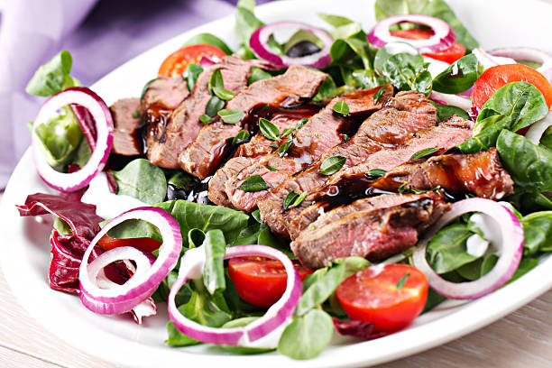 istock Fillet of beef with salad 185296308