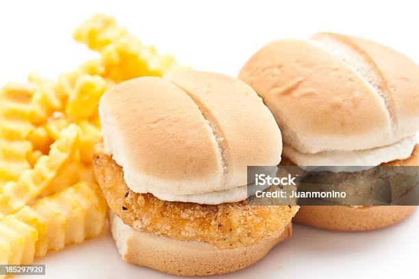 Pierś Z Kurczaka Panierowany Miniburgery - zdjęcia stockowe i więcej obrazów Kurczak - Kurczak, Mini hamburger, Chrupiący