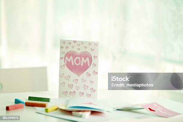 Mães Dia Cartão De Saudações - Fotografias de stock e mais imagens de Dia da Mãe - Dia da Mãe, Trabalho Manual, Amor