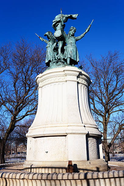 istock Independence Square Fountain in North Lawndale, Chicago 185299718