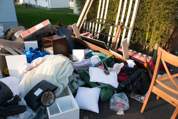istock Big garbage on the street in dump day in Germany. 1852998035
