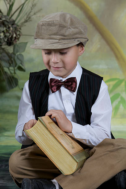 istock Old Fashioned News boy 185300316