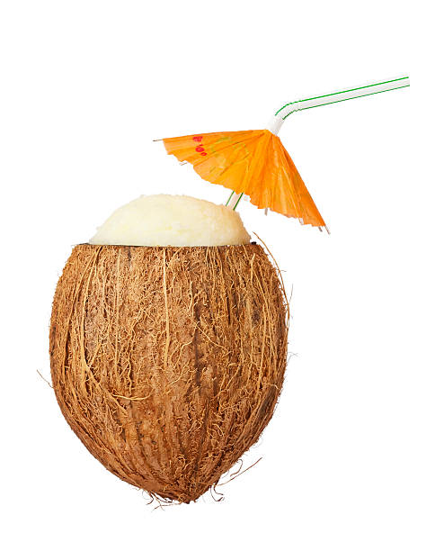 피나 콜라다 - coconut drink cocktail umbrella 뉴스 사진 이미지