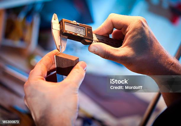 La Misurazione Elettronica Di Slide Gauge - Fotografie stock e altre immagini di Scivolare - Scivolare, Calibro a compasso, Misuratore