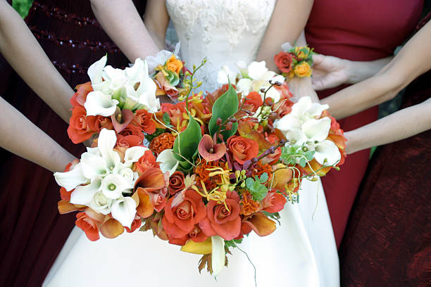 Ramo Para Novias Y Almuerzo De La Dama De Honor Corsages Coloridas Flores Para Bodas Foto de stock y más banco de imágenes de Acontecimiento - iStock Ramo Para Novias Y Almuerzo De La Dama De Honor Corsages Coloridas Flores Para Bodas Foto de stock y más banco de imágenes de Acontecimiento - iStock