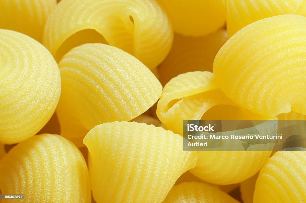 pasta italiana: Cápsulas vacías (conchiglie - Foto de stock de Alimento libre de derechos