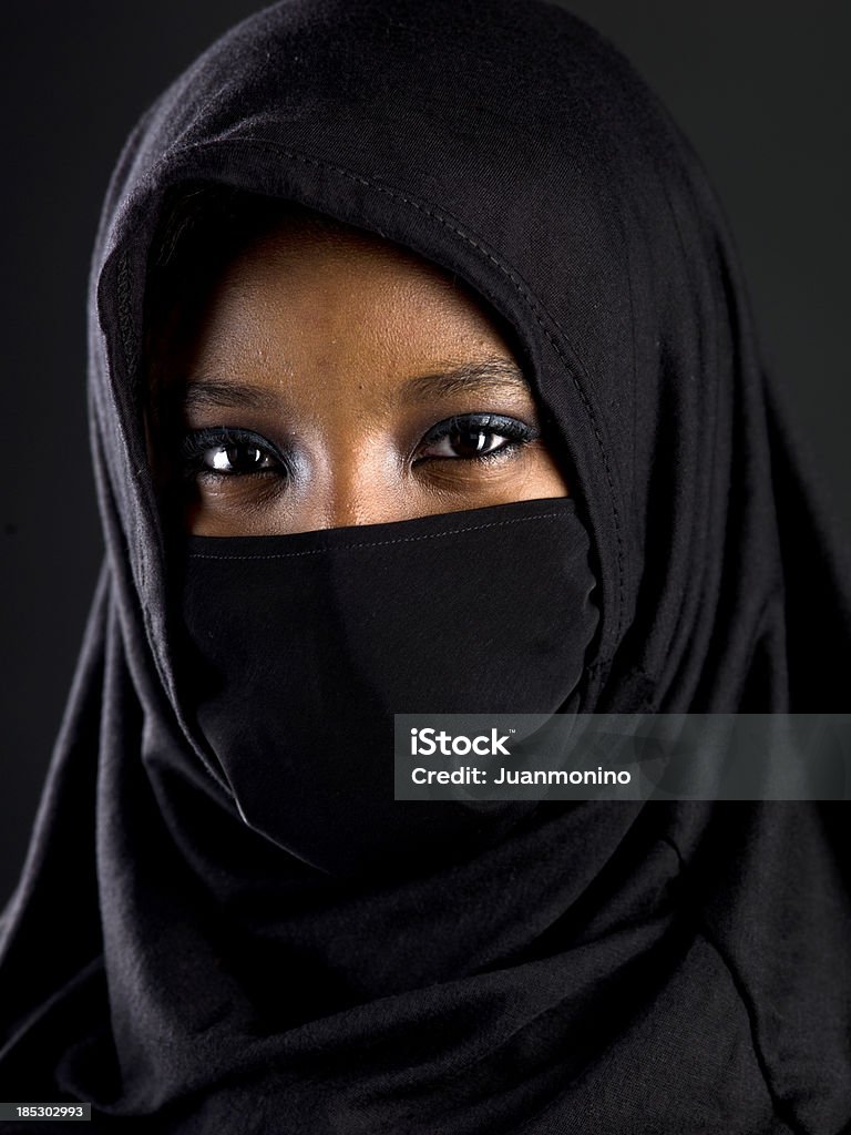 Piękne Muzułmańska nastolatka - Zbiór zdjęć royalty-free (Kobiety)