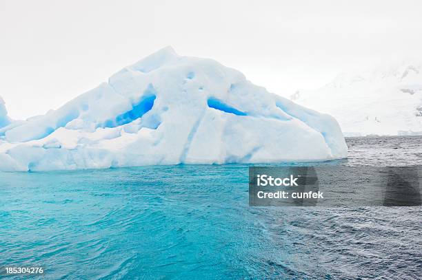 Antártida Foto de stock y más banco de imágenes de Agua - Agua, Aire libre, Aislado