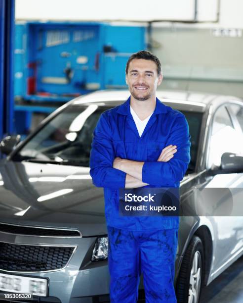 Wir Werden Ihr Auto Service Mit Einem Lächeln Stockfoto und mehr Bilder von Arbeiter - Arbeiter, Arme verschränkt, Auto