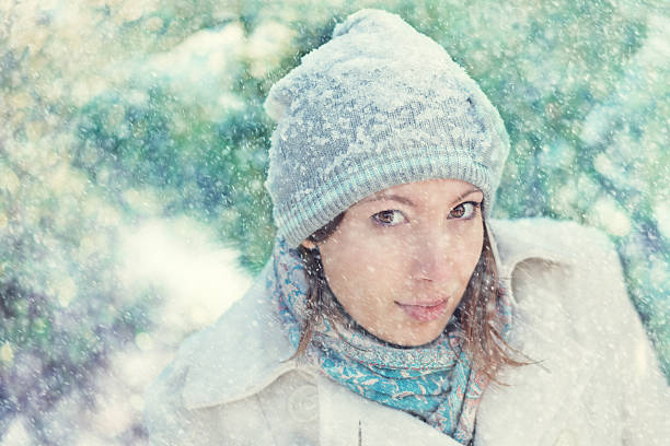 istock winter beauty on a snowy day 185305558