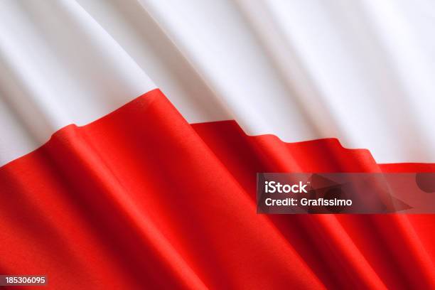 Plano Aproximado Bandeira Da Polónia - Fotografias de stock e mais imagens de Bandeira - Bandeira, Bandeira da Polónia, Branco