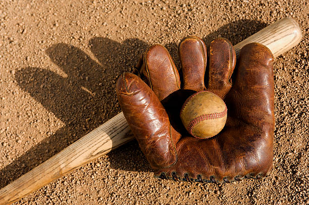 baseball-old timers - baseball glove baseball baseballs old fashioned stock-fotos und bilder