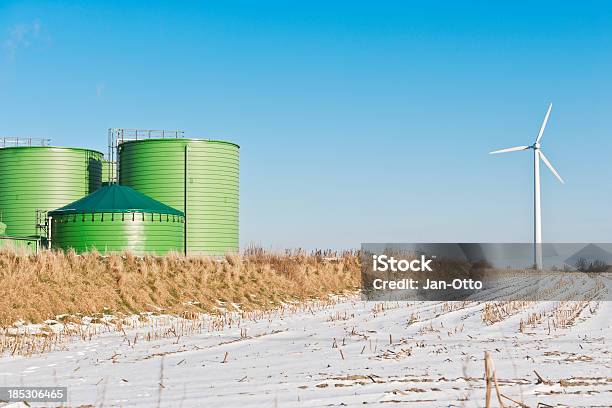 Biomasse Pflanzen Und Windmühle Stockfoto und mehr Bilder von Anaerob - Anaerob, Architektur, Bauwerk