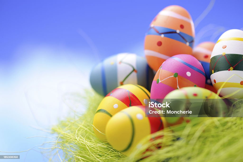 Ovos de Páscoa coloridos - Foto de stock de Arte royalty-free