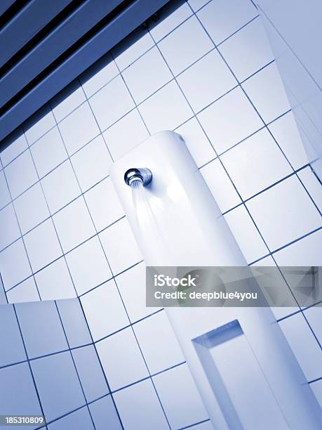 일반공개 샤워실 샤워시설에 대한 스톡 사진 및 기타 이미지 - 샤워시설, 0명, 가정 생활
