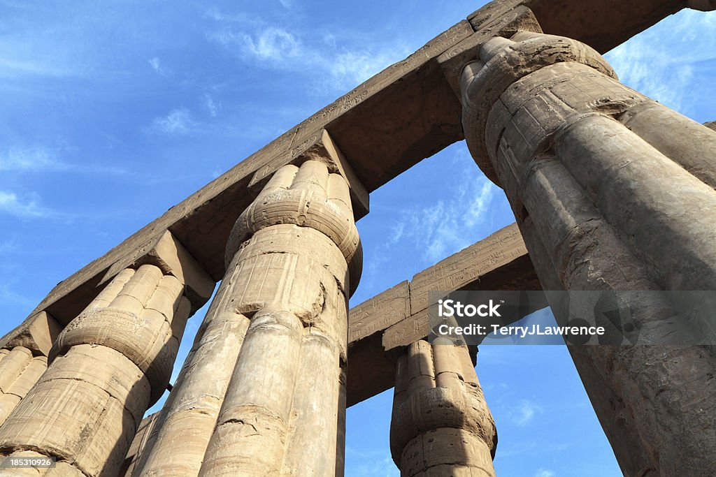 Corte di Amenhotep III, Tempio di Luxor, Egitto - Foto stock royalty-free di Africa