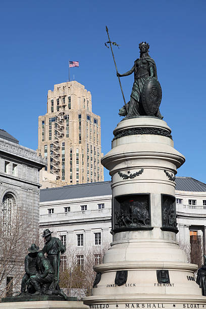 istock Pioneer Monument in San Francisco 185310946