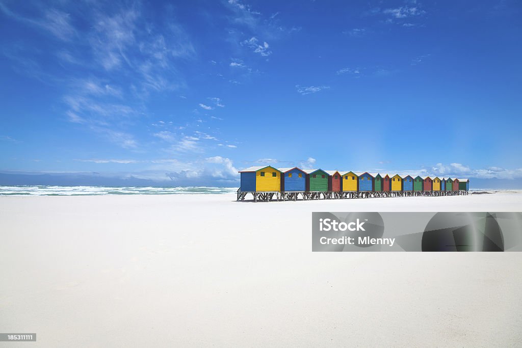 아름다운 백사장 해변, 색상화 헛 (hut) 에서의 운용에 적합 - 로열티 프리 해변 스톡 사진