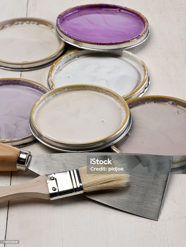 Tapas con rosa, púrpura, blanco y pintura de lavanda - Foto de stock de Pintura - Equipo de arte y artesanía libre de derechos