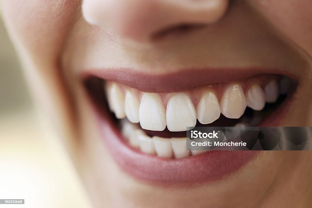 美しい笑顔 - ヒトの歯茎のロイヤリティフリーストックフォト