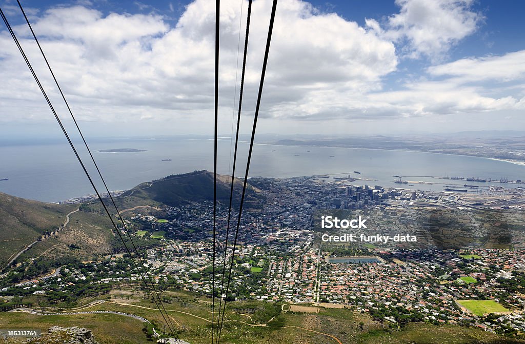 Cape Town от кабеля автомобиль - Стоковые фото Прямо над роялти-фри