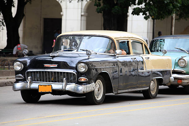istock Old cuba cars on the streets 185313838