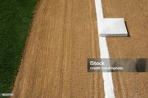 Baseball I Softball Infield Trzeci Bazowy I Faul Linii - zdjęcia stockowe i więcej obrazów Boisko do baseballu