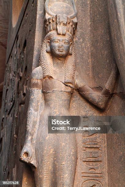 Rainha Templo De Nefertari Luxor Egito - Fotografias de stock e mais imagens de Estátua - Estátua, Hátor, Egito