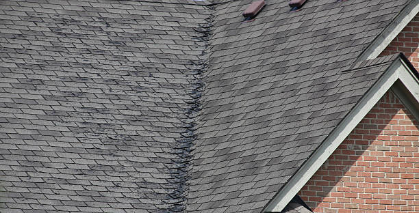 istock Roof needing repair 185318688