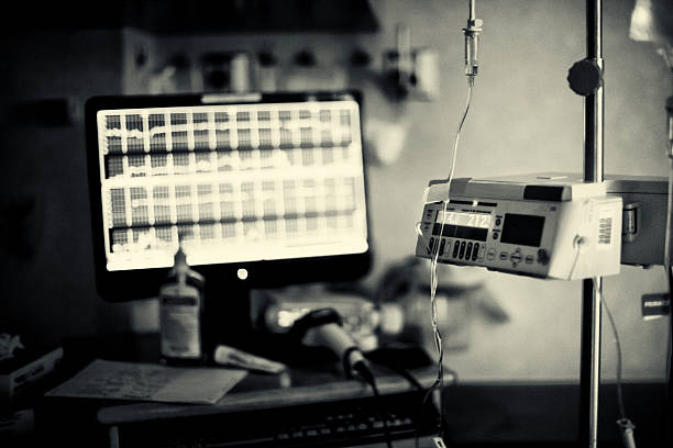 モニタリング出産 - pulse trace surveillance machine healthcare and medicine ストックフォトと画像