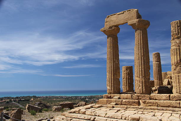Temple of Concordia, in landmark at Valle dei Templi (Valley of the Temples), UNESCO World Heritage Site, Agrigento, Sicily, Italy