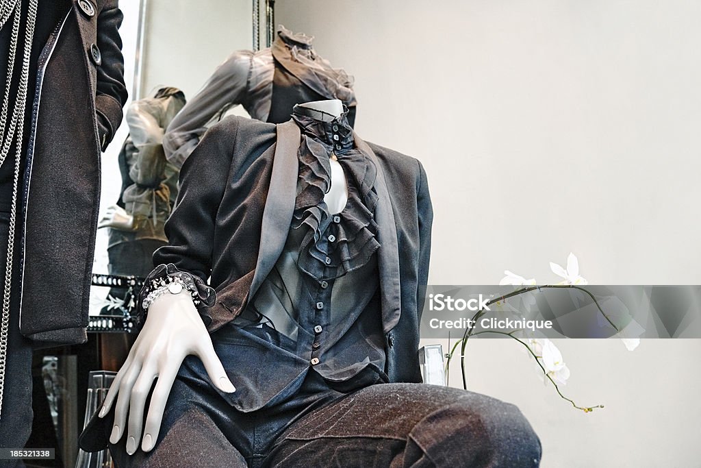 Légèrement spooky inutile de mannequins dans le magasin vitrine - Photo de Aspiration libre de droits