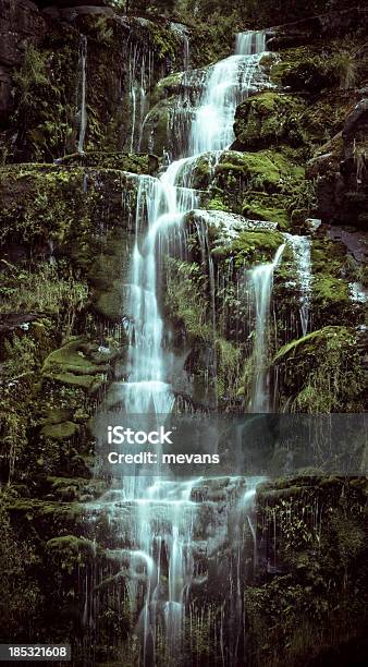 Foto de Cachoeira Australiana e mais fotos de stock de Beleza natural - Natureza - Beleza natural - Natureza, Caindo, Cascata