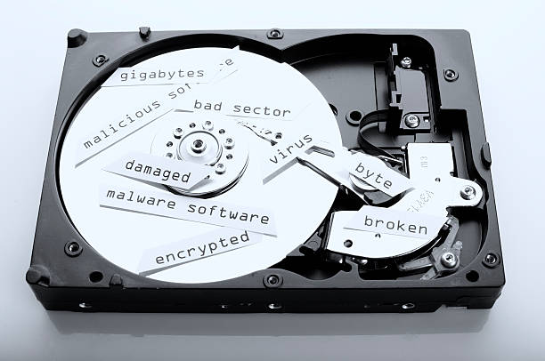 하드 드라이브 클로즈업 - broken hard drive inside of open 뉴스 사진 이미지