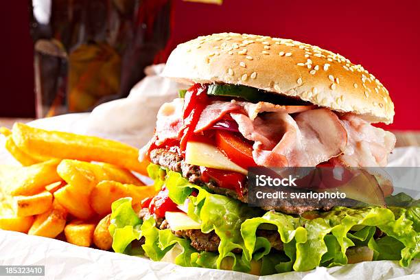 新鮮なハンバーガー - おかず系のストックフォトや画像を多数ご用意 - おかず系, おやつ, アメリカ文化